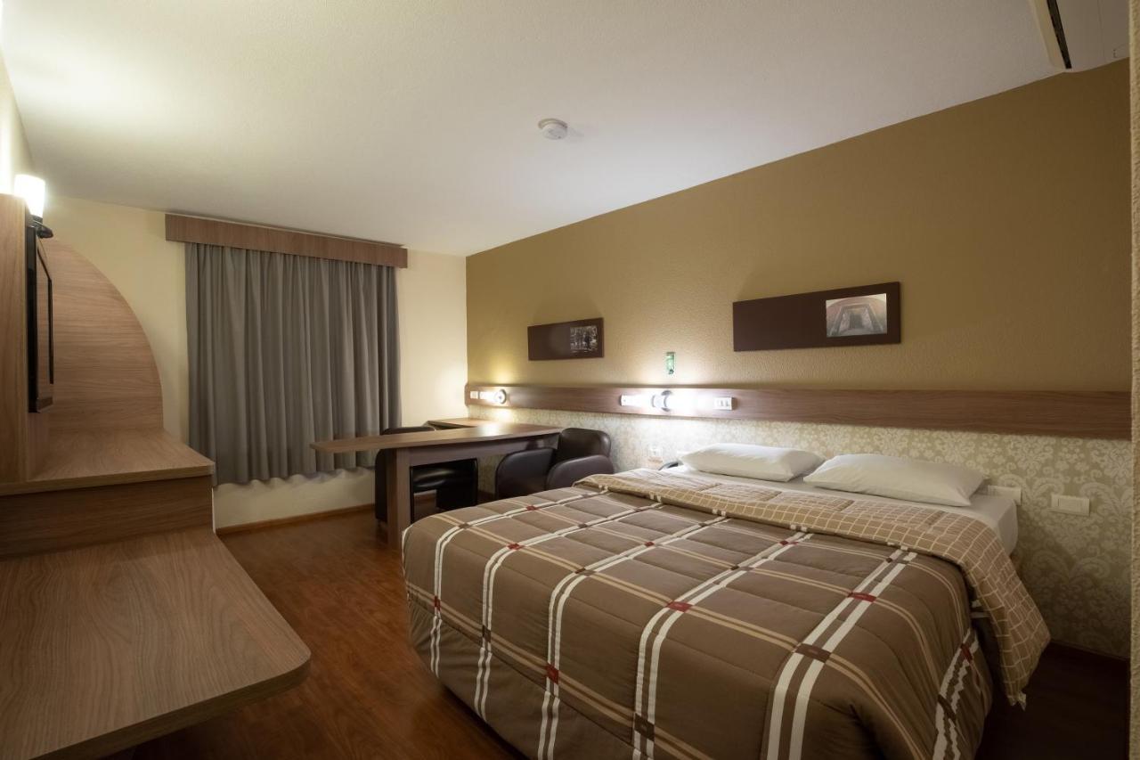 Hotel 10 Palmas ปัลมัส ภายนอก รูปภาพ