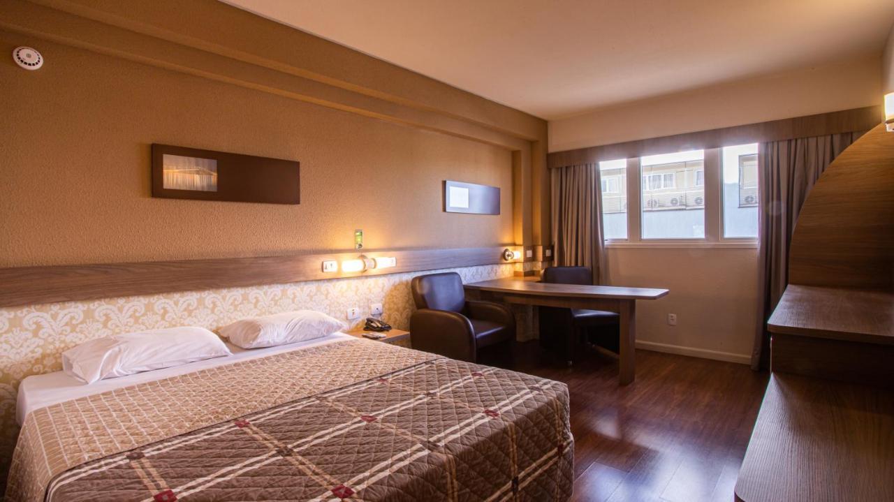 Hotel 10 Palmas ปัลมัส ภายนอก รูปภาพ