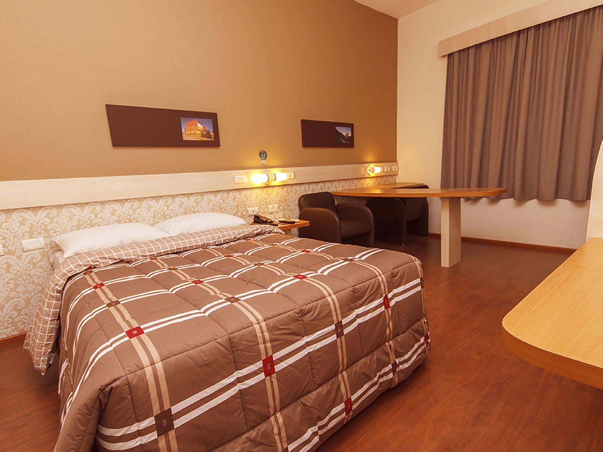 Hotel 10 Palmas ปัลมัส ภายนอก รูปภาพ