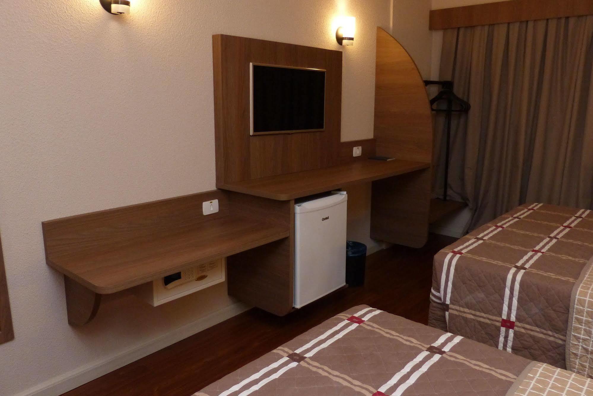 Hotel 10 Palmas ปัลมัส ภายนอก รูปภาพ